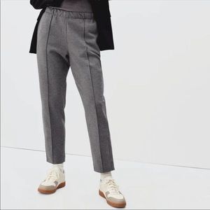 Everlane Dream Pants size Medium, Gray